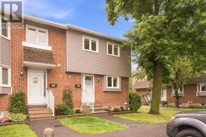 Townhouse at 1699E LAMOUREUX DRIVE, Ottawa