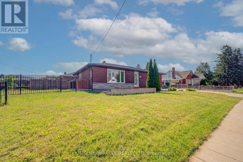 Detached at 161 KIPLING AVENUE, Kitchener