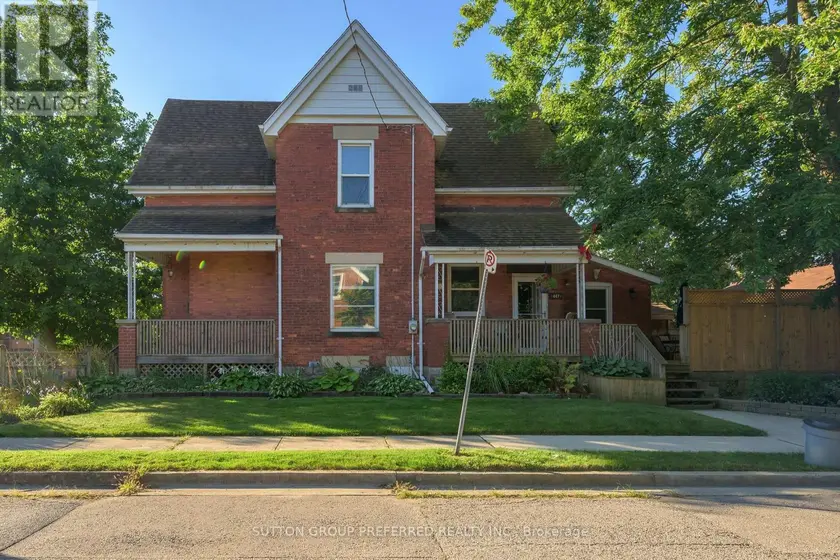 Detached at 447 WOODMAN AVENUE, London