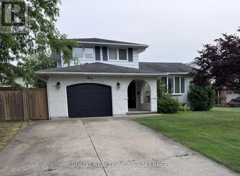 Detached at 3 WENDOVER PLACE, St. Catharines