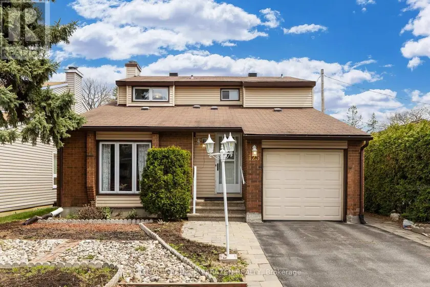 Detached at 125 LANARK AVENUE, Ottawa