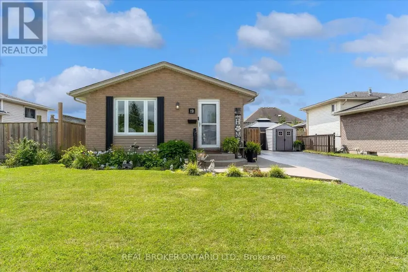 Detached at 19 ACADIA DRIVE, Welland