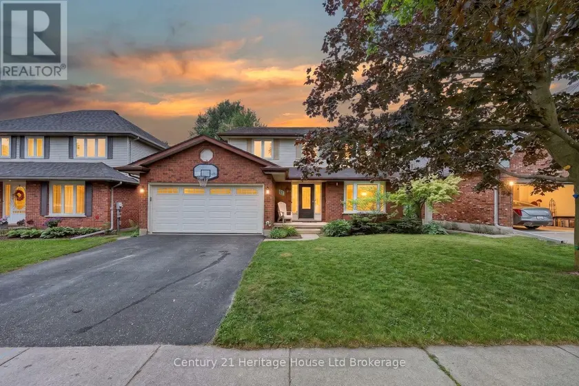 Detached at 27 SIOUX CRESCENT, Woodstock