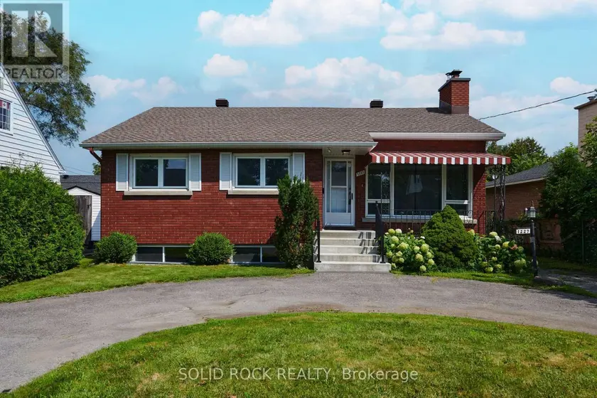 Detached at 1227 PORTLAND AVENUE, Ottawa