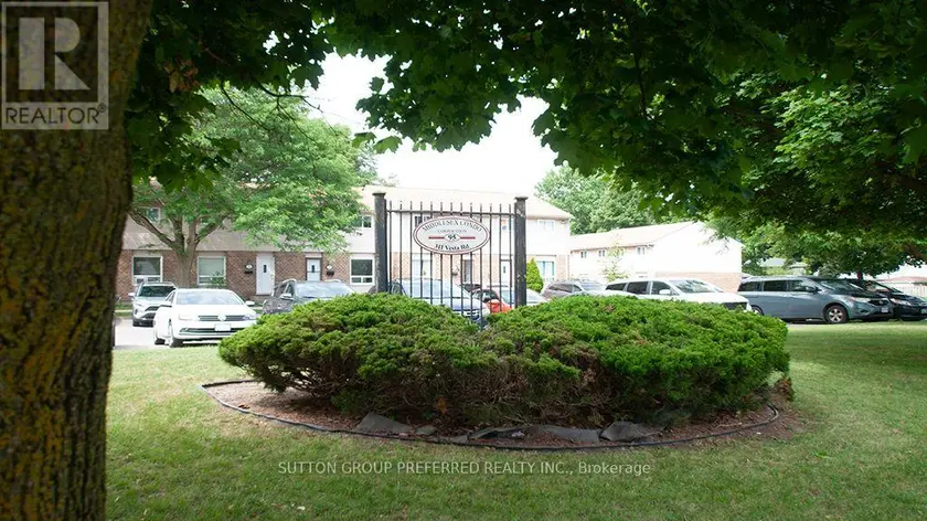 Townhouse at 16 - 311 VESTA ROAD, London East