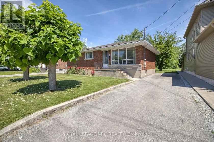 Detached at 409 BROADWAY AVENUE, Welland