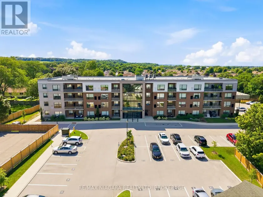 Apartment at 405 - 3998 VICTORIA AVENUE, Lincoln