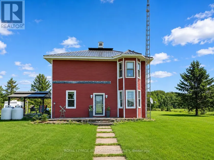 Detached at 5019 COUNTY ROAD 34 N, South Glengarry
