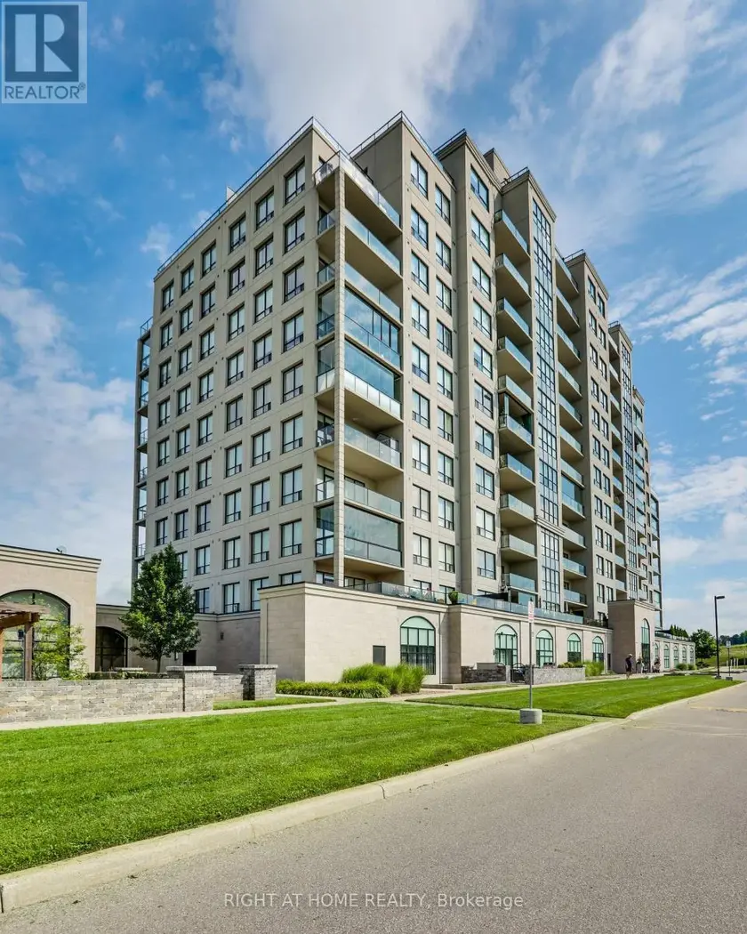 Apartment at 212 - 240 VILLAGEWALK BOULEVARD, London