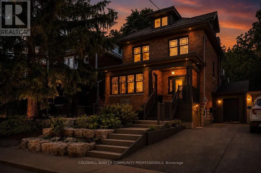 Detached at 99 HILLCREST AVENUE, Hamilton