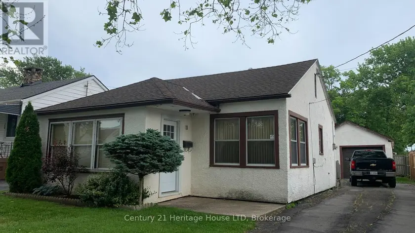 Detached at 11 ACHILLES AVENUE, Welland
