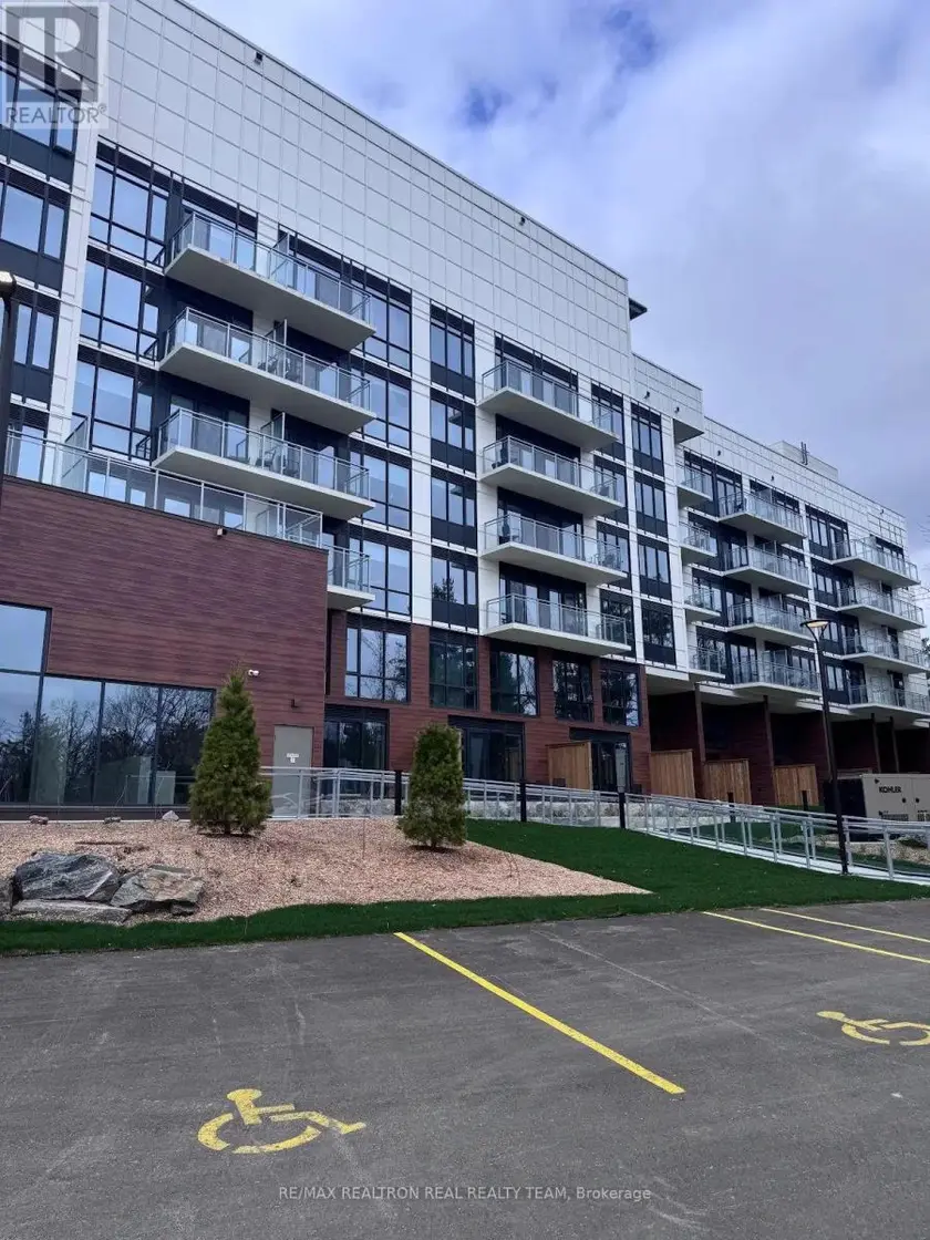Apartment at 407 - 100 CARRICK TRAIL, Gravenhurst)