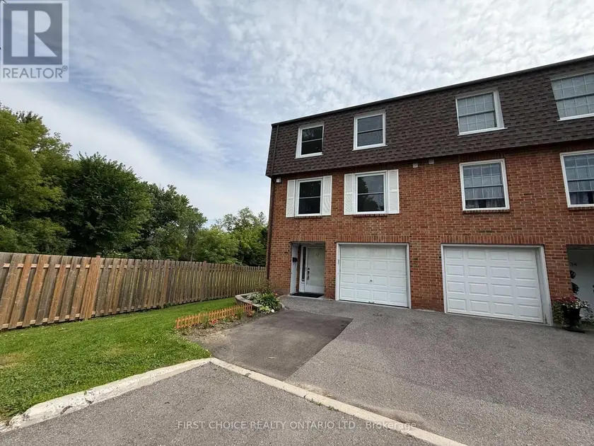 Townhouse at 32 APPLEBY PRIVATE N, Ottawa