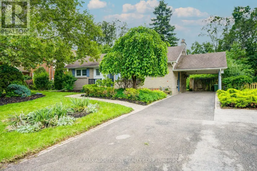 Detached at 30 DALE AVENUE, Hamilton