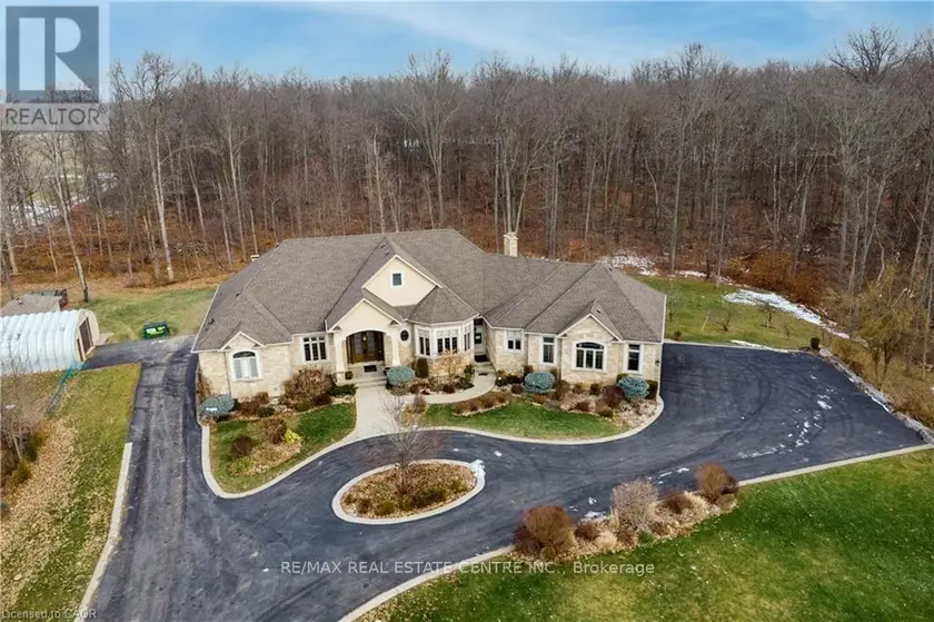 Detached at 340 GOLF CLUB ROAD, Hamilton