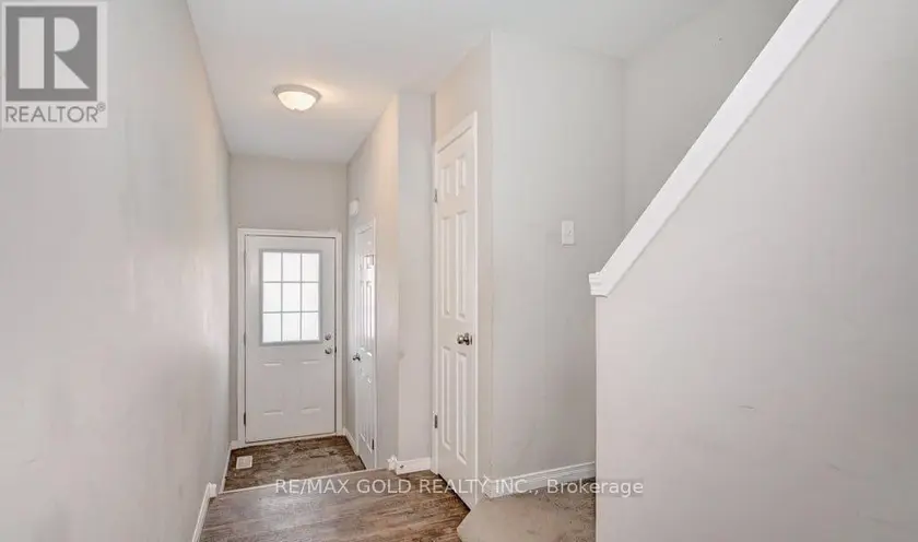 Townhouse at 35 - 50 PINNACLE DRIVE, Kitchener