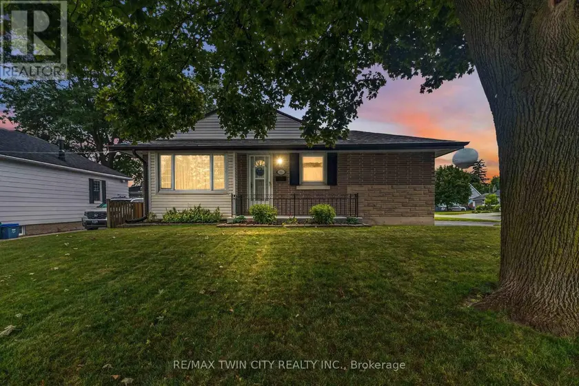 Detached at 46 FAIRVIEW DRIVE