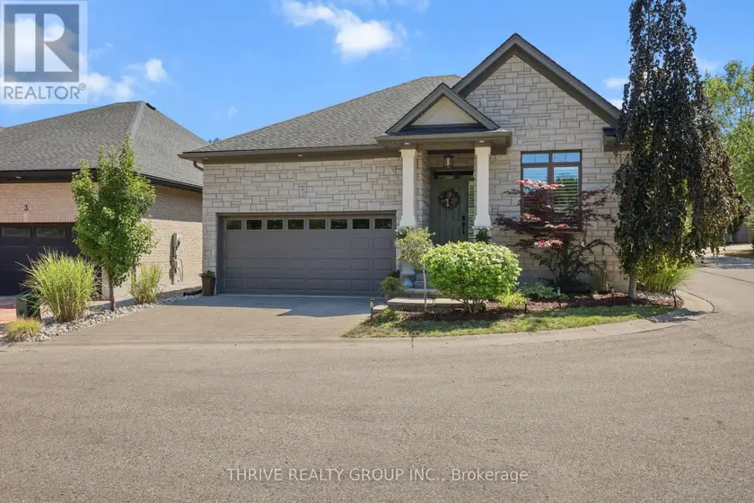 Detached at 5 - 696 COMMISSIONERS ROAD, London South