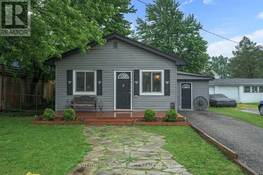 Detached at 152 ELM STREET, West Elgin