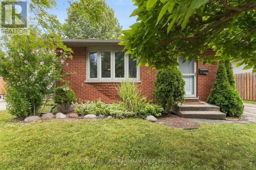 Detached at 436 FERNDALE AVENUE, London South