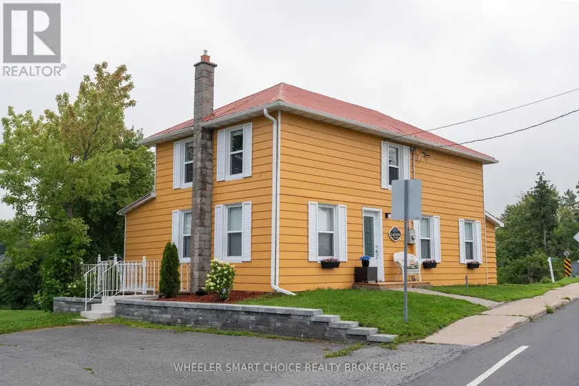 Detached at 17295 COUNTY RD 18 ROAD, South Stormont