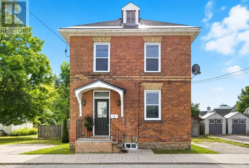 Detached at 22 ISABELLA STREET, Perth