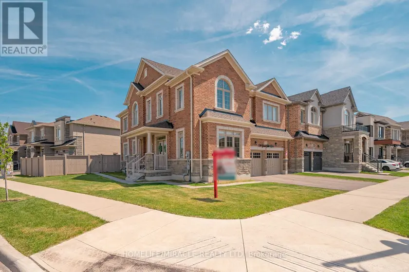 Detached at 220 GREAT FALLS BOULEVARD, Hamilton