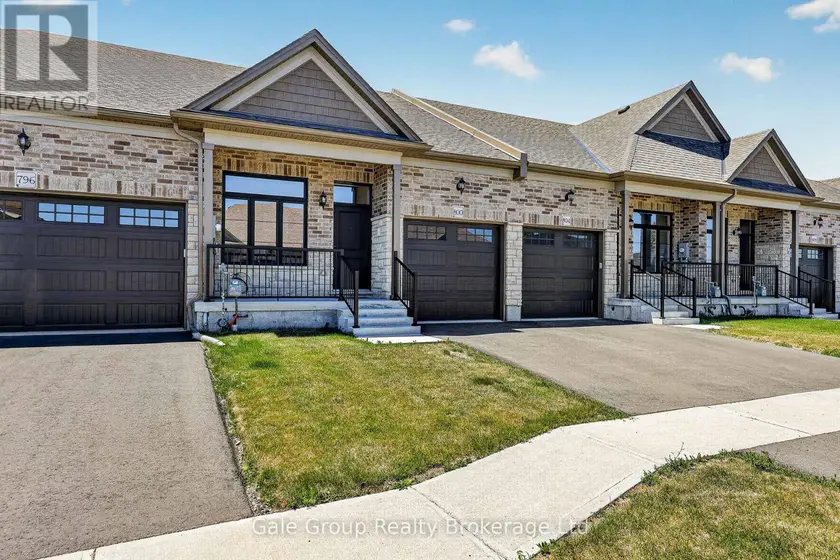 Townhouse at 804 GARDEN COURT CRESCENT, Woodstock