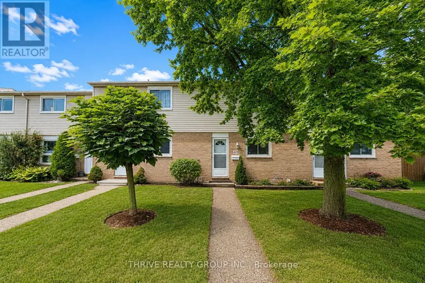 Townhouse at 60 - 40 TIFFANY DRIVE, London