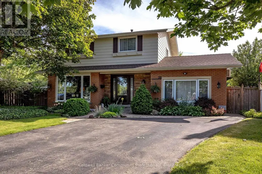Detached at 28 RAMSGATE DRIVE, Hamilton