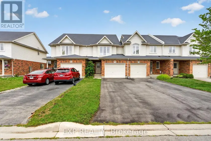 Townhouse at 930 SILVERFOX CRESCENT, London