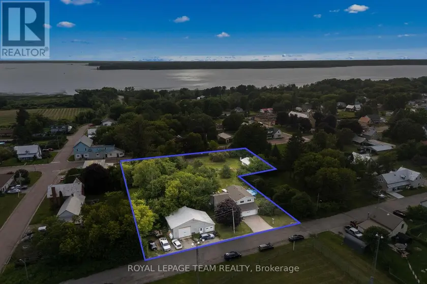 Detached at 1315 JESSIE STREET, Whitewater Region