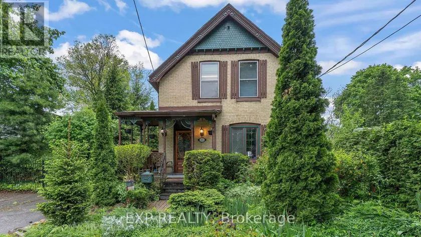 Detached at 181 WILDWOOD AVENUE, London South