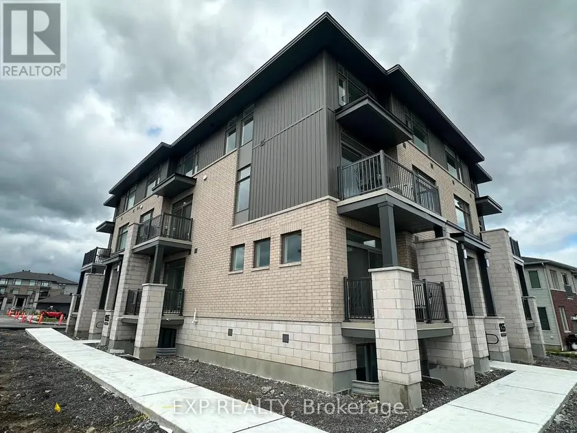 Townhouse at J - 1055 CEDAR CREEK DRIVE, Ottawa