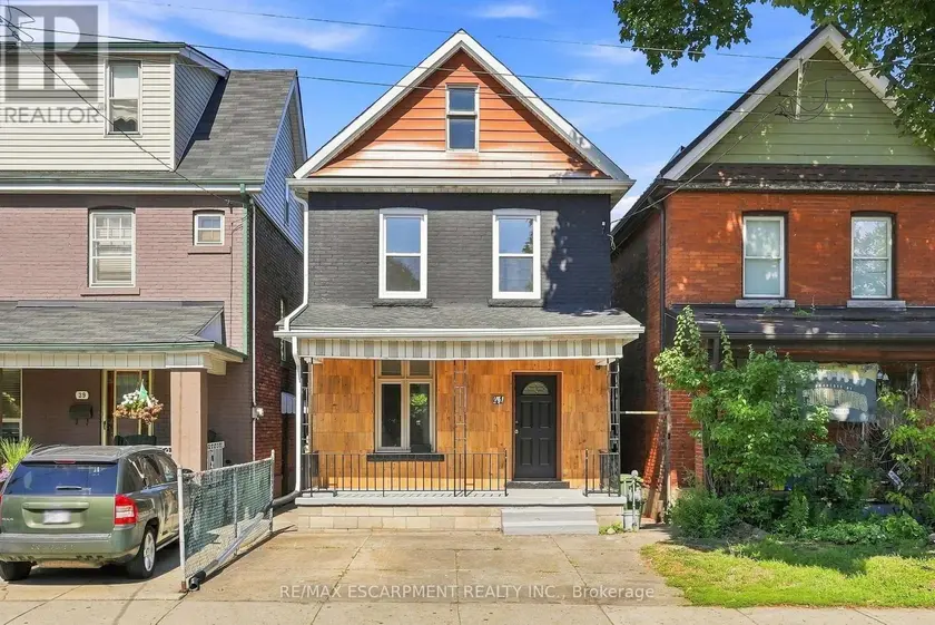 Detached at 41 BARNESDALE AVENUE N, Hamilton