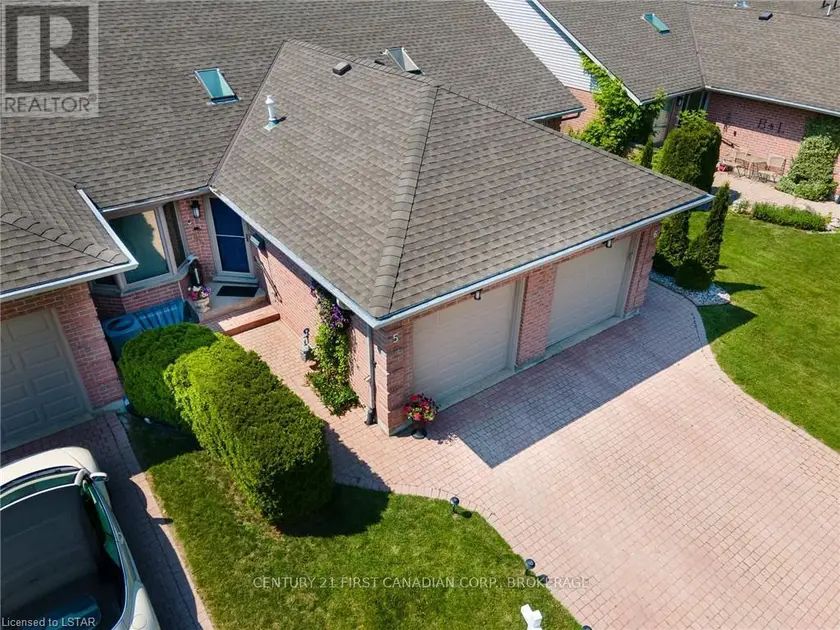 Townhouse at 5 - 90 ONTARIO STREET S, Lambton Shores