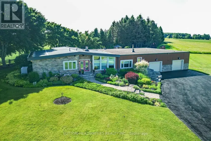 Detached at 064349 COUNTY RD 3, East Garafraxa
