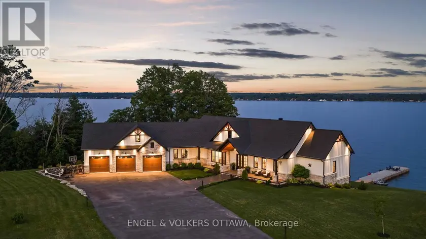 Detached at 5 SHORESIDE WAY, Augusta