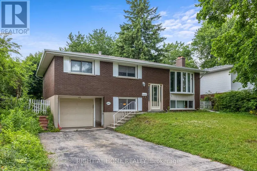 Detached at UPPER - 695 GLEN FORREST BOULEVARD, Waterloo