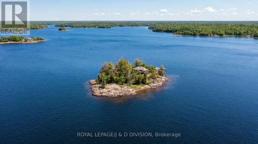 Detached at 1 B254 EMERALD ISLAND, The Archipelago
