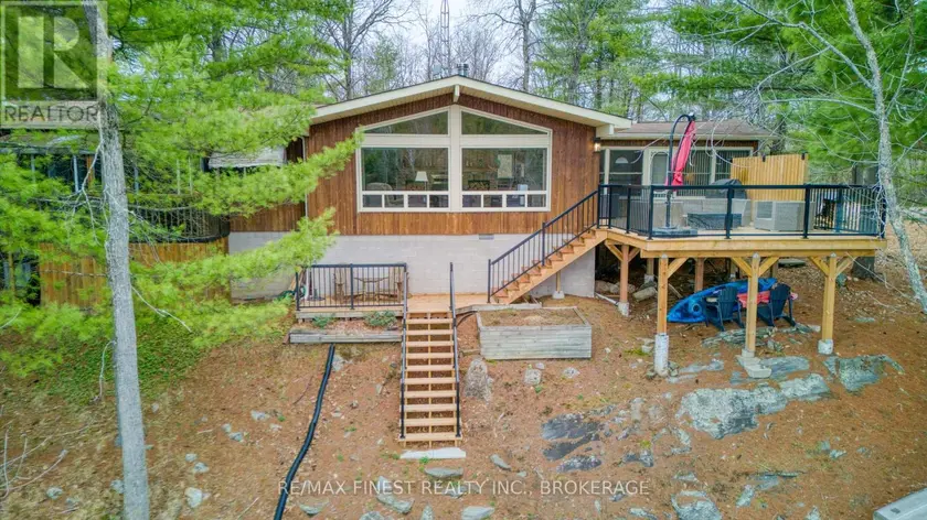 Detached at 1046 TURNER WAY, Frontenac