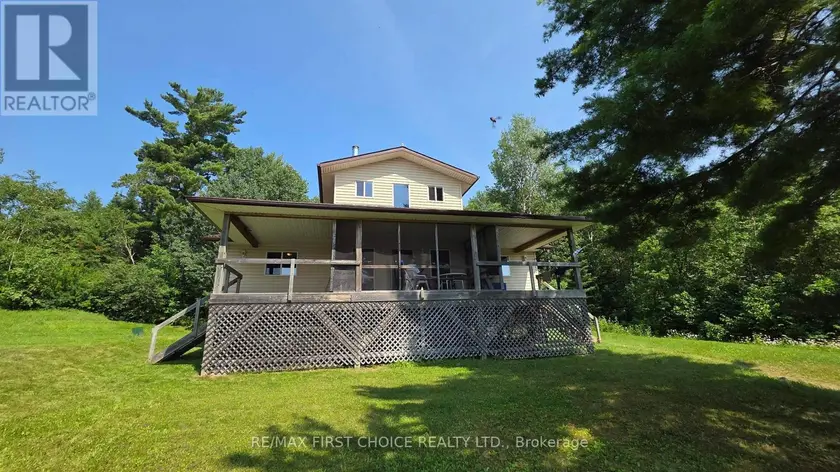 Detached at 2 MOORE BAY, Sioux Narrows-Nestor Falls (TB-530)