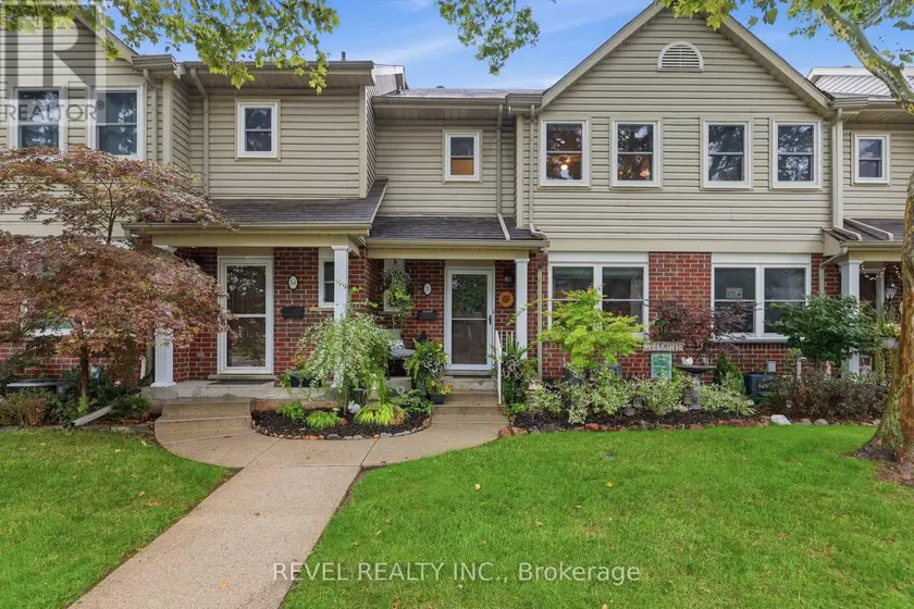 Townhouse at 55 - 55 KERMAN AVENUE, Grimsby