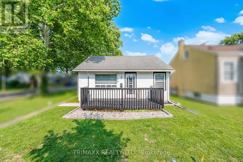 Detached at 34 DOVER ROAD, Welland
