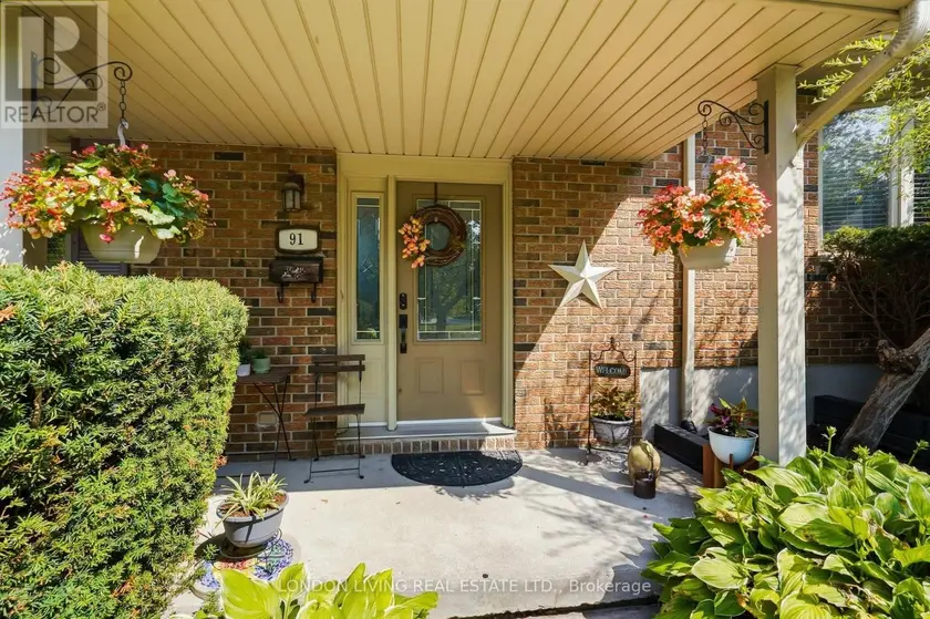 Detached at 91 ST CLAIR COURT, London South
