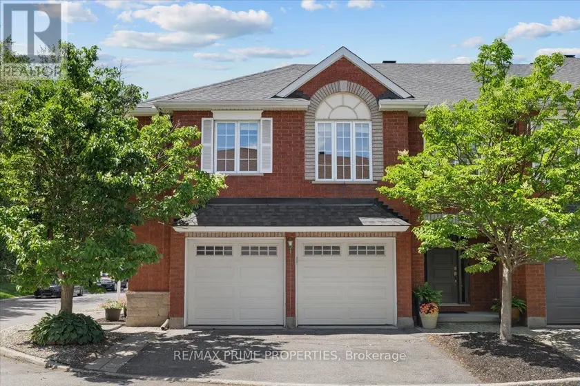 Townhouse at 201 GLADEVIEW PRIVATE, Ottawa
