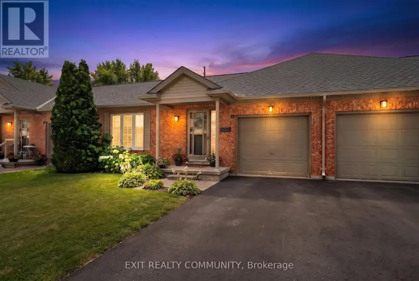 Townhouse at 15 - 601 GRENFELL DRIVE, London North