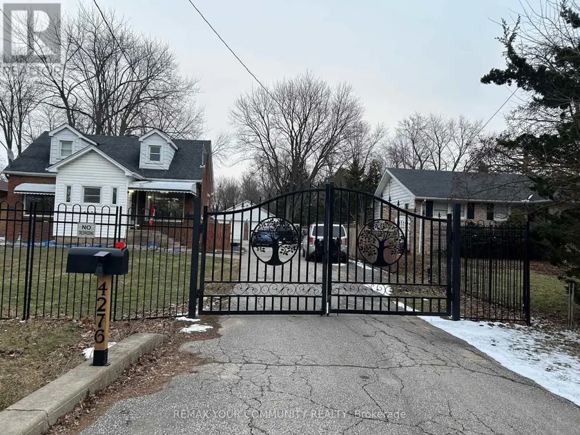Detached at 4276 HOWARD AVENUE, Windsor