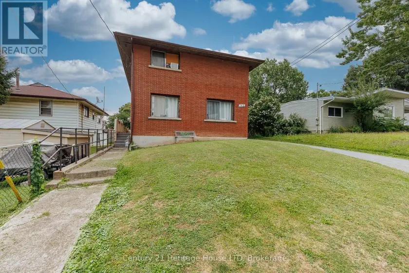 Multiplex at 146 CENTRAL AVENUE, Fort Erie