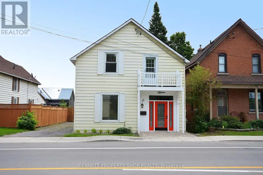 Detached at 15 DANIEL STREET N, Arnprior